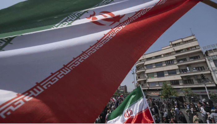 Teerão executa dois membros de movimento armado proscrito pelo regime