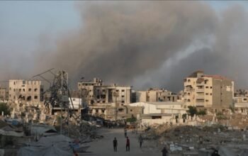 Suar hosi atake israelita sira nian iha Gaza. (Ajénsia Anadolu)
