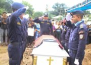 Inspetor Xefe Polísia Duarte Abilio hato’o adeus ba família no PNTL ba fatin ikus rohan laek