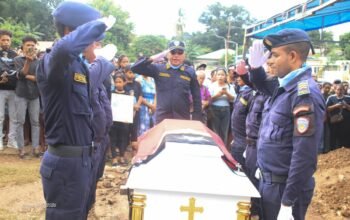 Inspetor Xefe Polísia Duarte Abilio hato’o adeus ba família no PNTL ba fatin ikus rohan laek