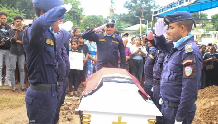 Inspetor Xefe Polísia Duarte Abilio hato’o adeus ba família no PNTL ba fatin ikus rohan laek