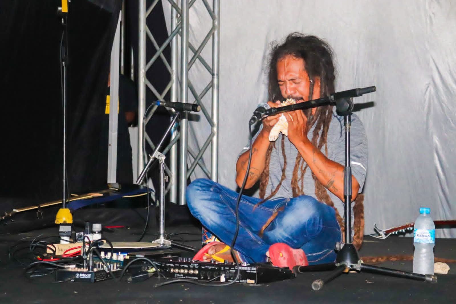 Imajen (Media SEAC): Artista Timor Leste Etson Caminha (LIBERDADETL)